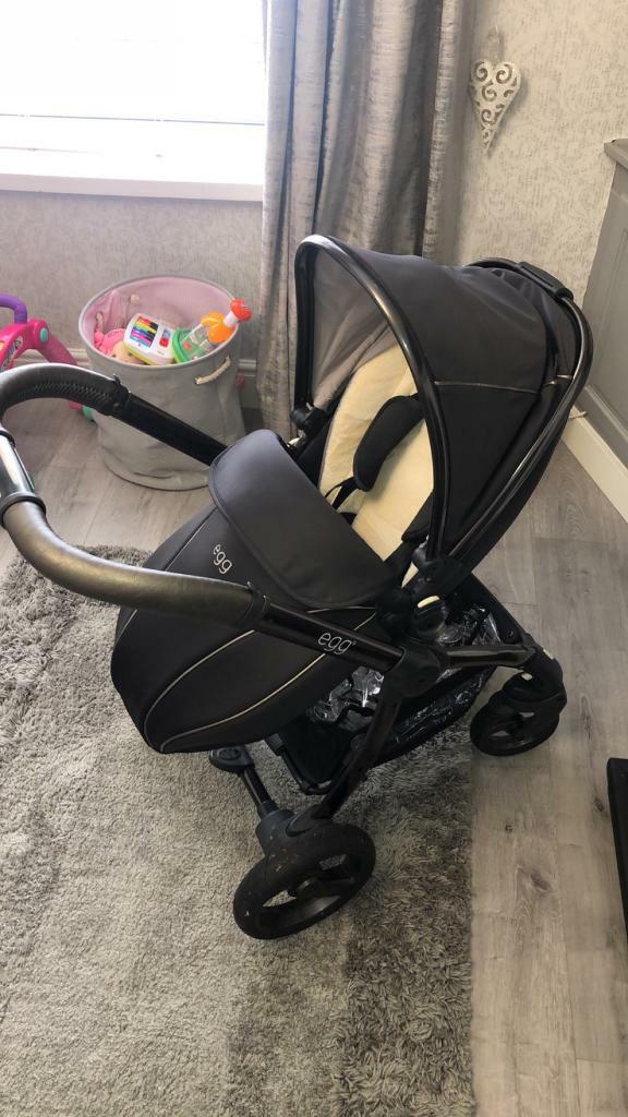 egg shadow black pram